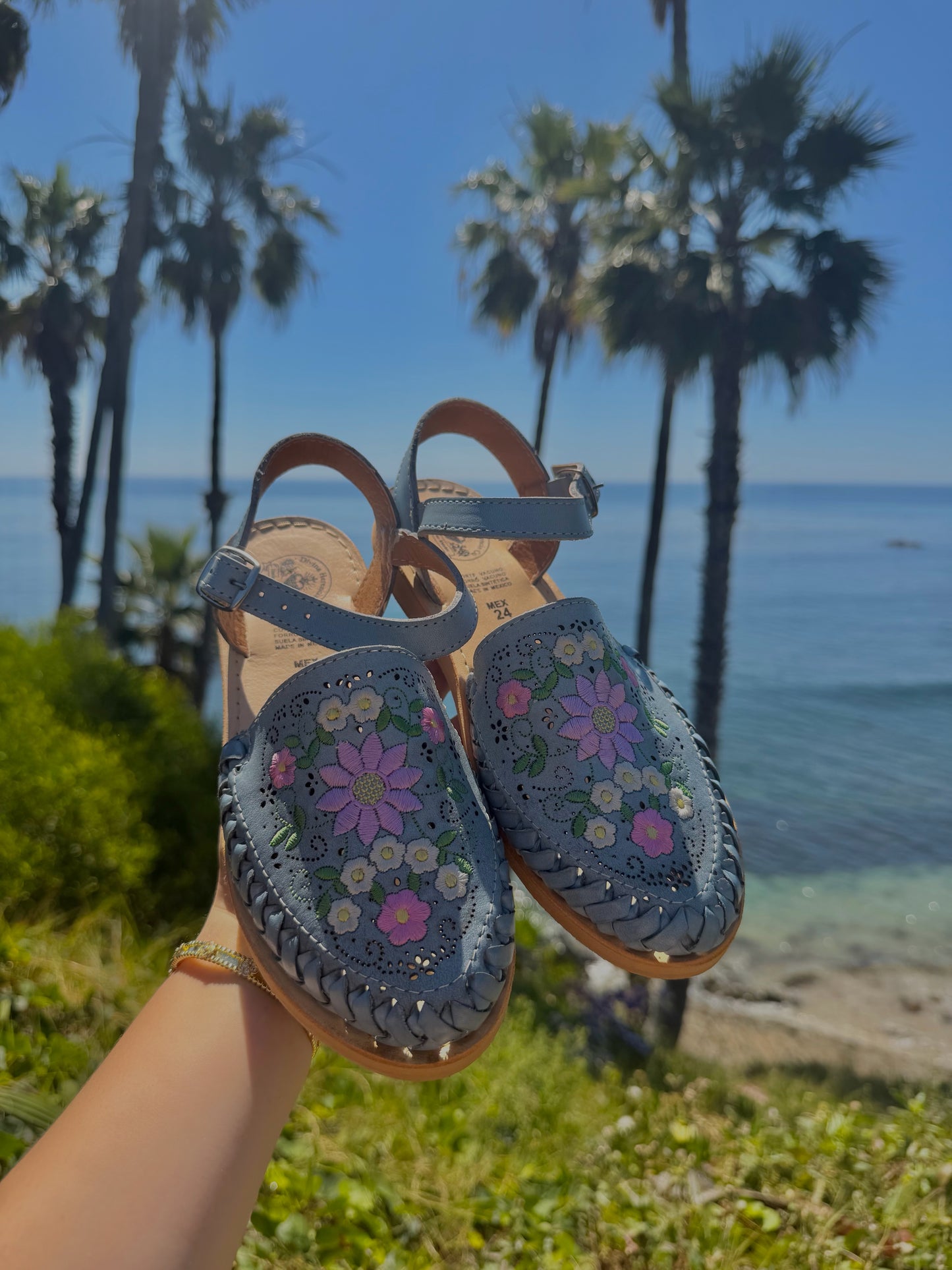 Cielo Floral Embroidered Dusty Blue Leather Huaraches
