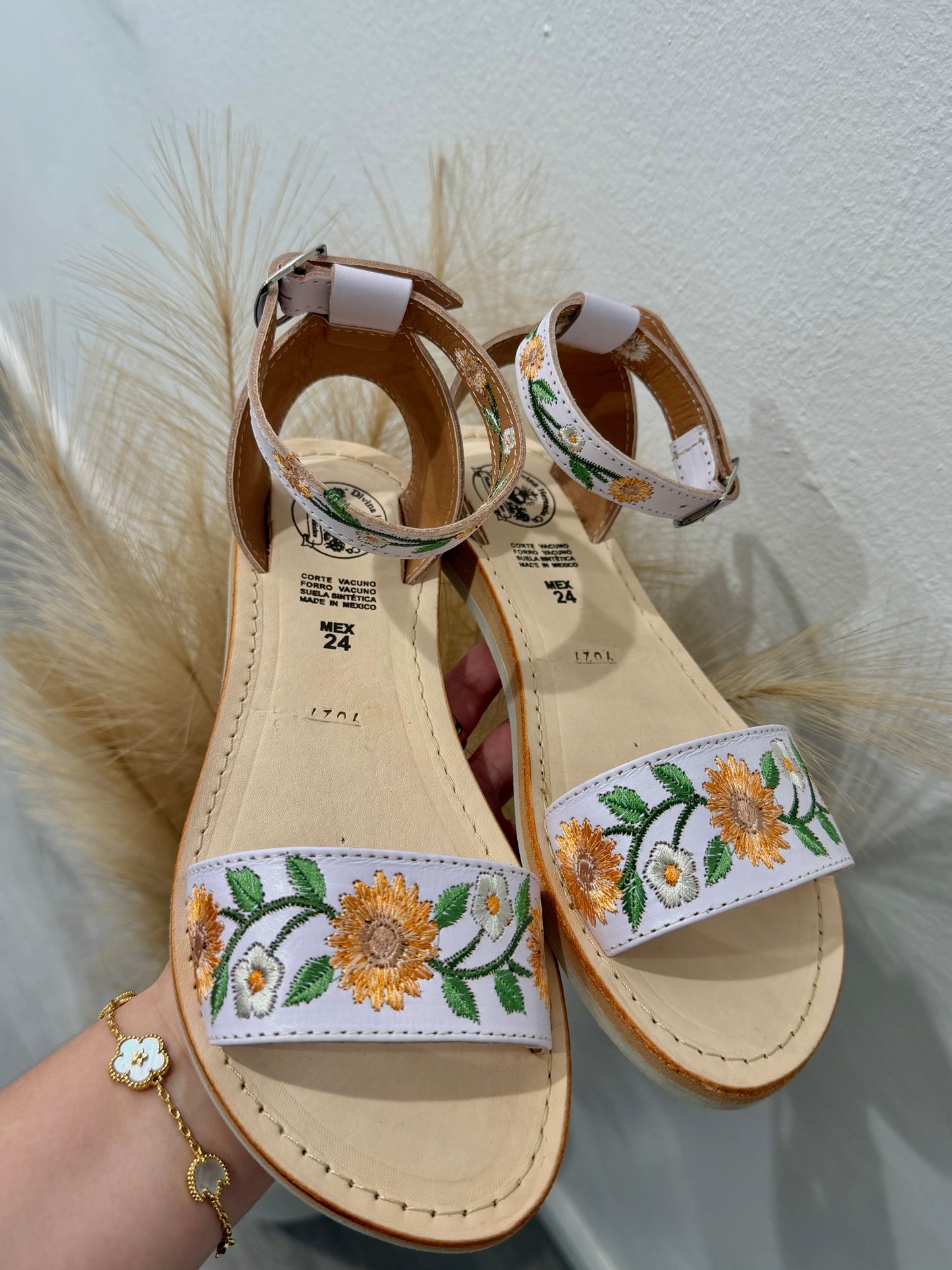 Pastel Sunflower Girasol Embroidery White Leather Ankle Strap Huaraches