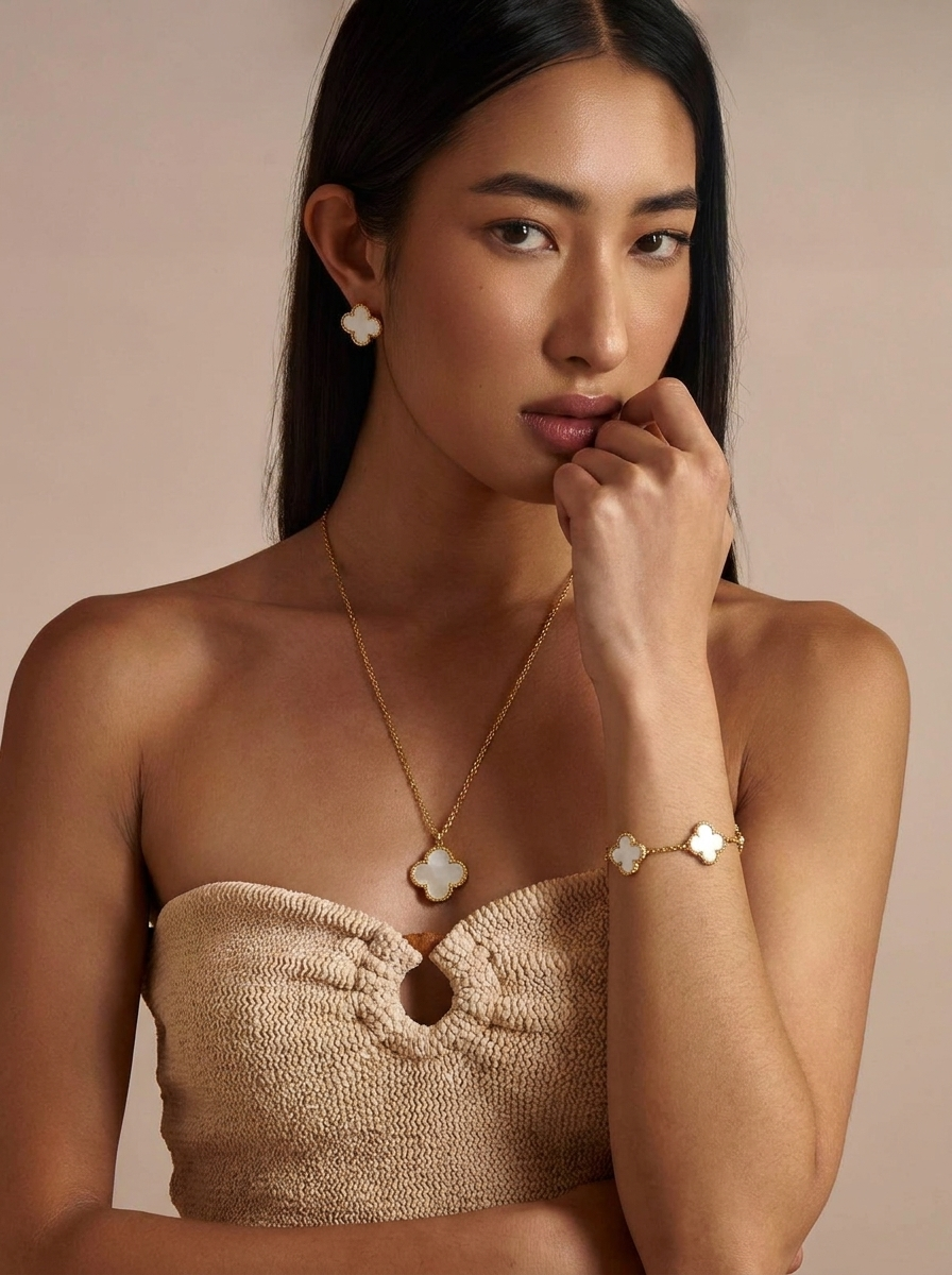 Mother Of Pearl White Clover Set