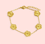 Load image into Gallery viewer, Golden Clover Bracelet Stainless Steel
