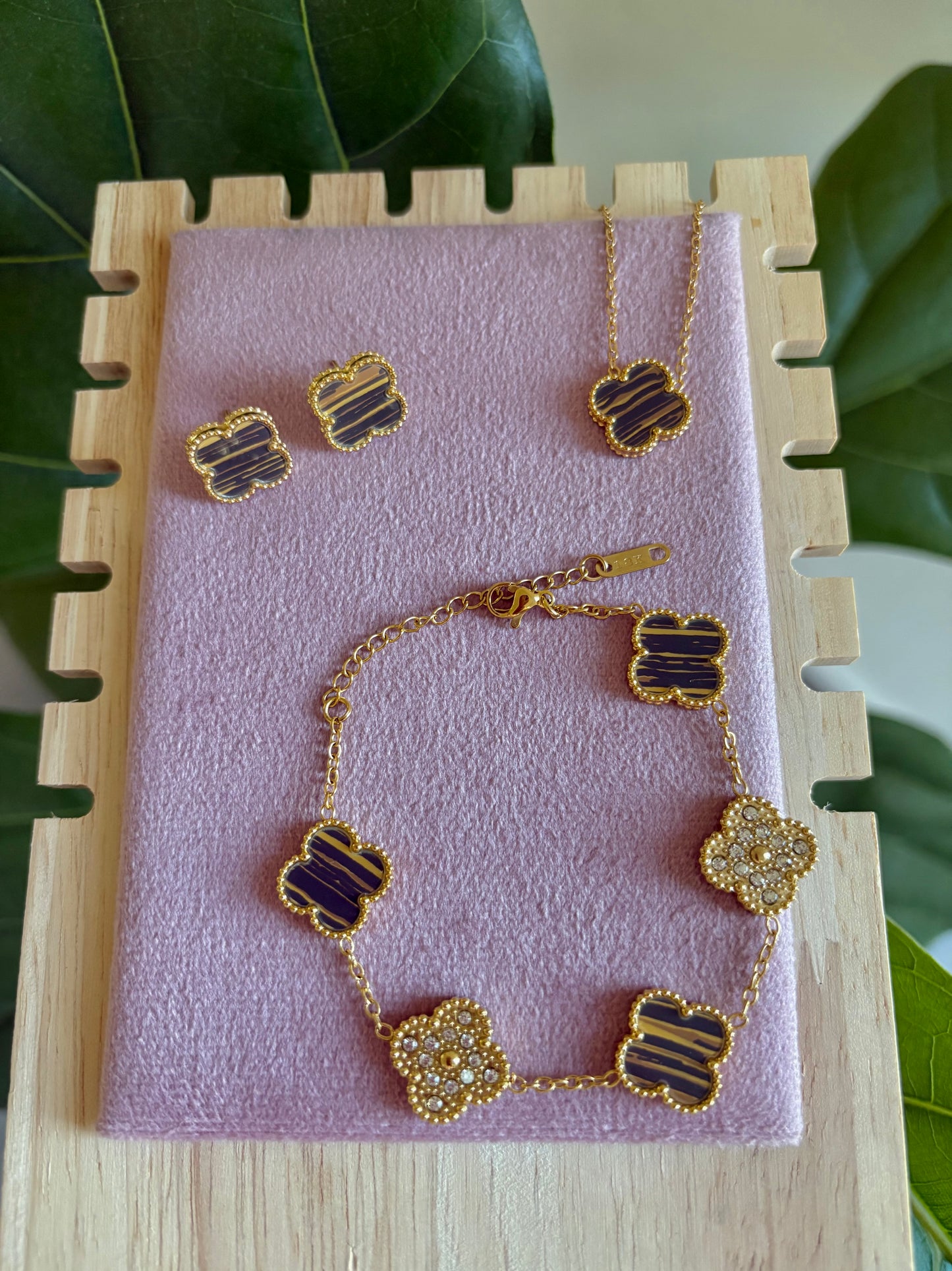 Brown & Gold Clover Jewelry Set: Necklace, Earrings, and Bracelet