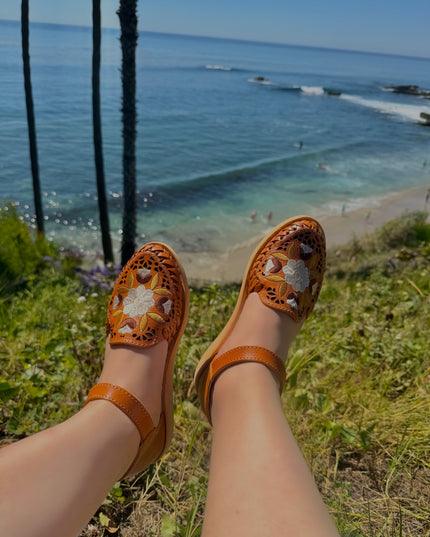 Canela Floral Sunburst Embroidery Ankle Strap Huaraches