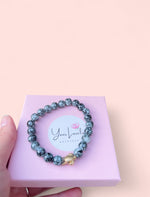 Load image into Gallery viewer, Handmade Bead Bracelets (Charms, Quartz)
