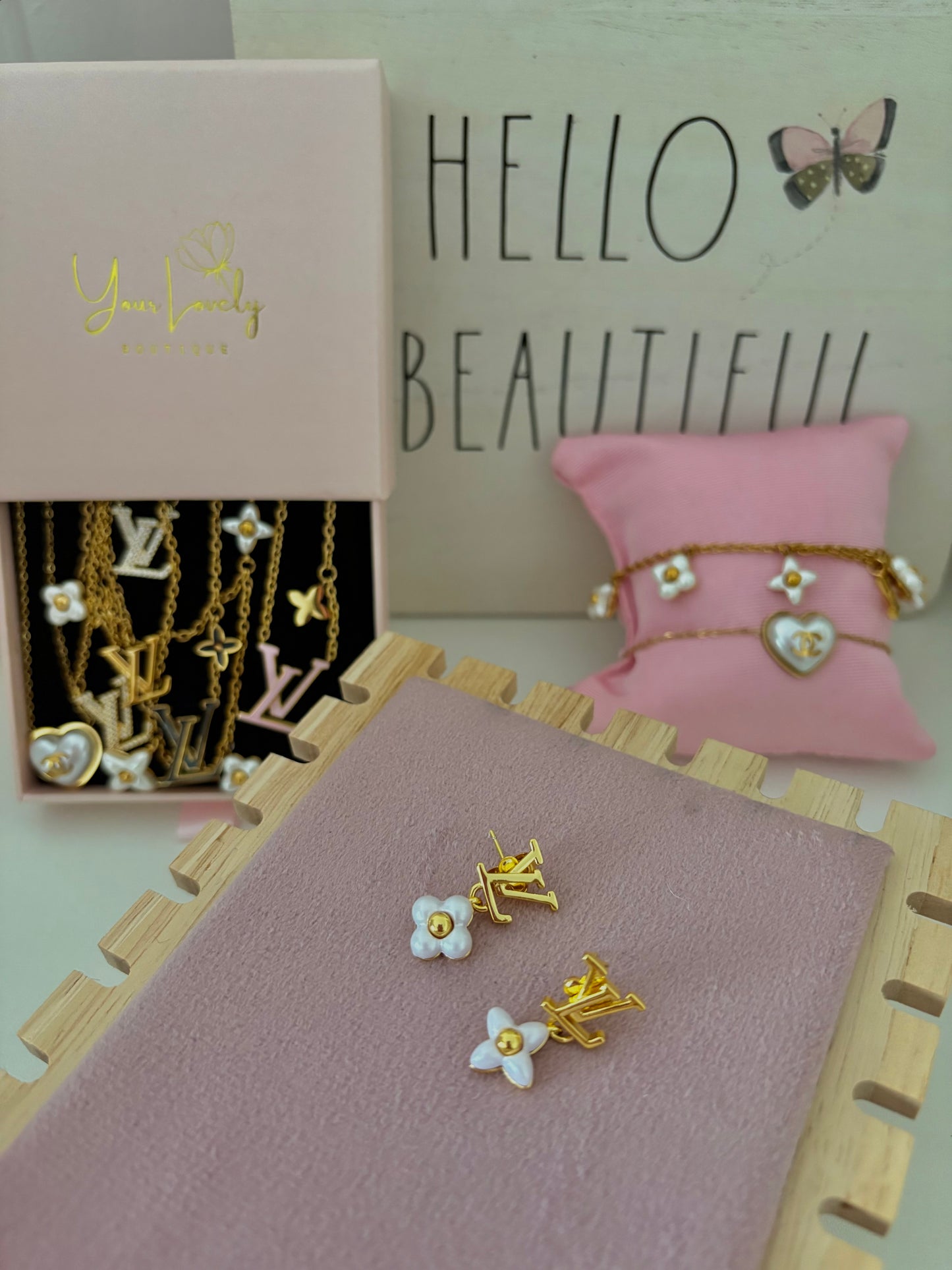Luxe White Clover Charm Bracelet and Necklace Set Stainless Steel