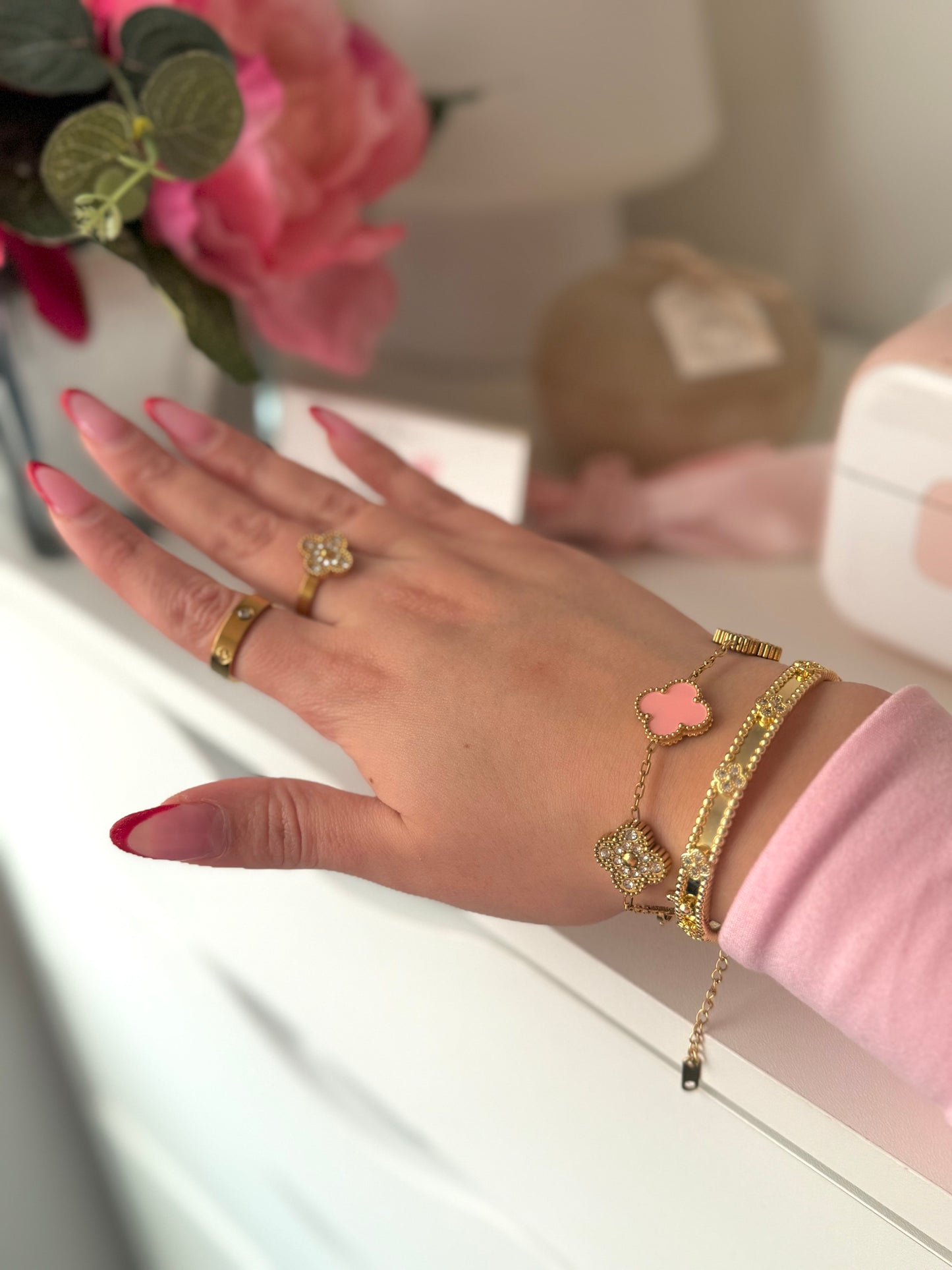 Luxury Beaded Edge Rhinestone Clover Bangle - Stainless Steel Hinge Bracelet