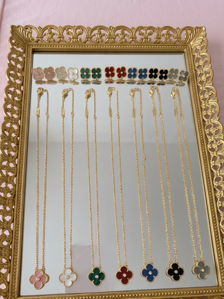 Clover Rhinestone Necklace and Earring Set