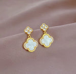 Load image into Gallery viewer, Luxe Clover Zicron Stainless Steel Necklace and Earrings Set: Black and White
