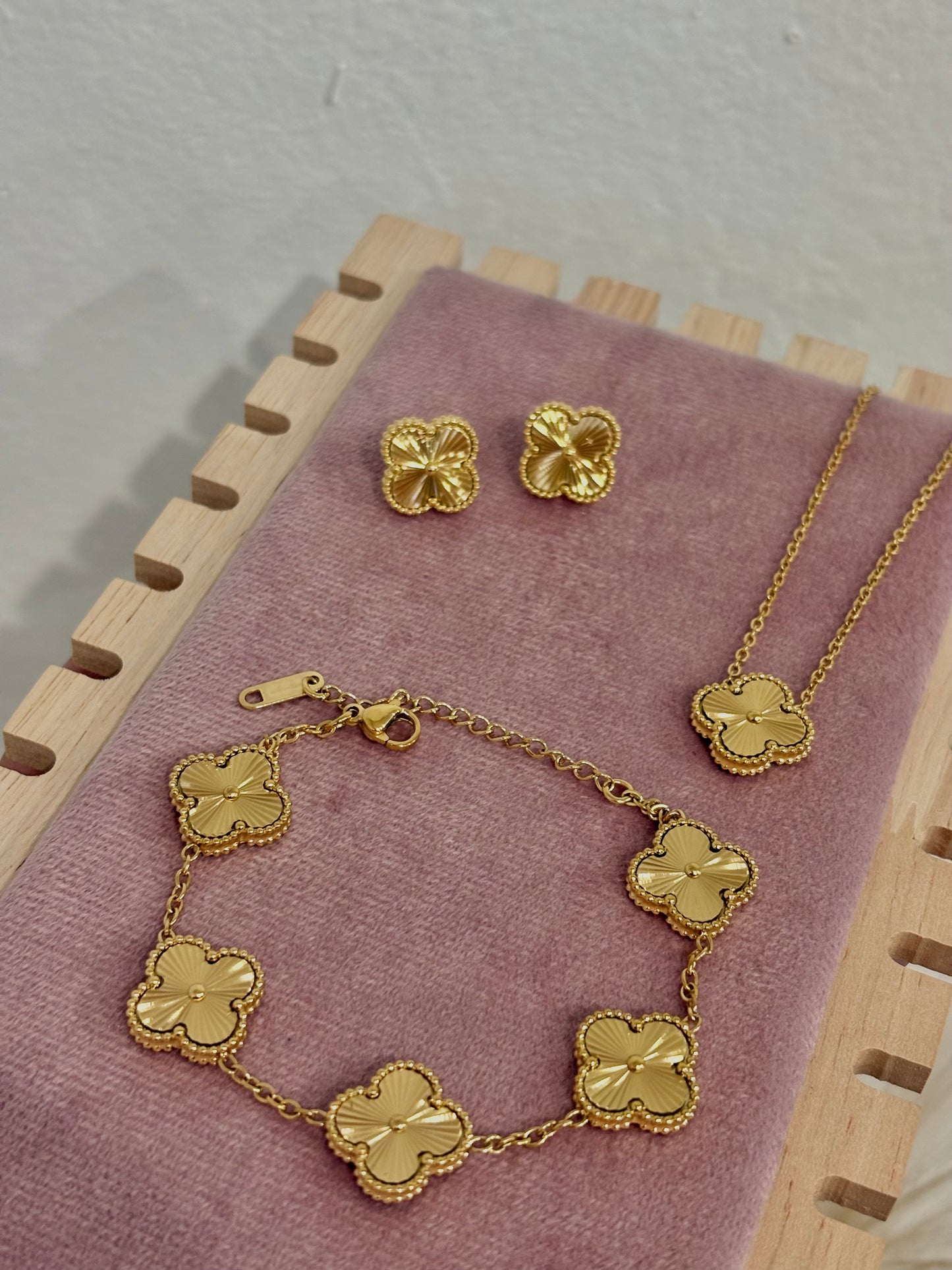Gold Clover Stainless Steel Jewelry Set: Necklace, Earrings, Bracelet