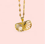 Load image into Gallery viewer, Mar de Amor Seashell Pearl Necklace
