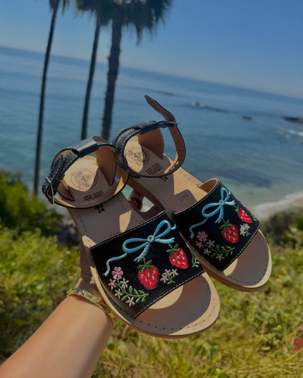 Fresa & Blue Bow Embroidered Leather Huaraches