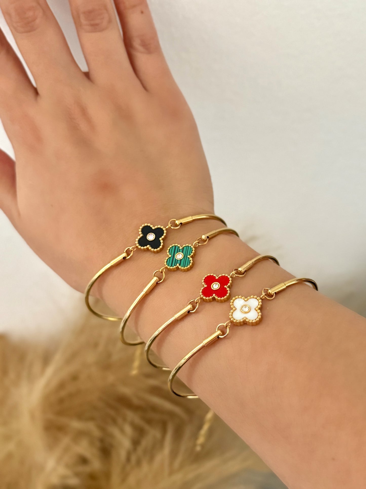 Single Mini Clover Zirconia Adjustable Bangle Stainless Steel