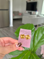 Load image into Gallery viewer, Gold Clover Stainless Steel Jewelry Set: Necklace, Earrings, Bracelet
