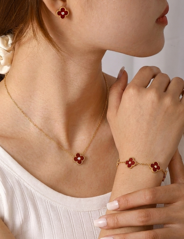 Red Mini Clover Set