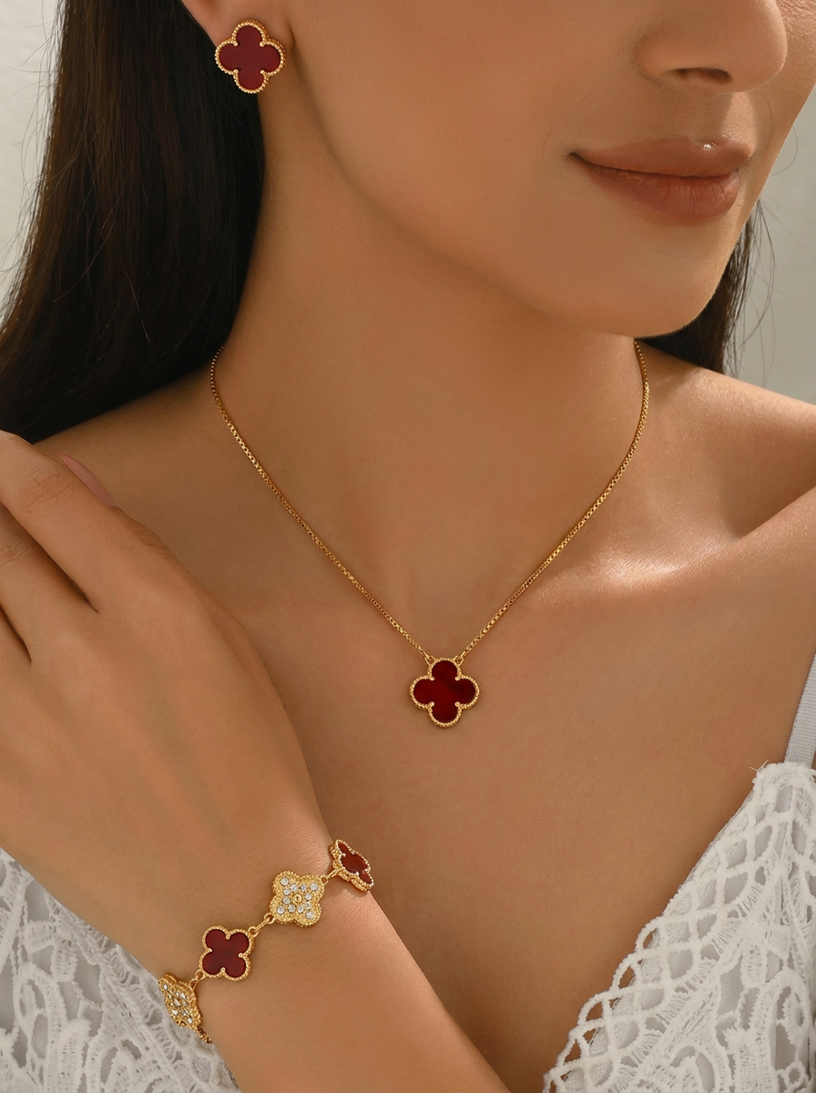 Red & Gold Clover Set