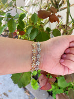 Load image into Gallery viewer, Gold Flower Bracelet 18k Gold Plated
