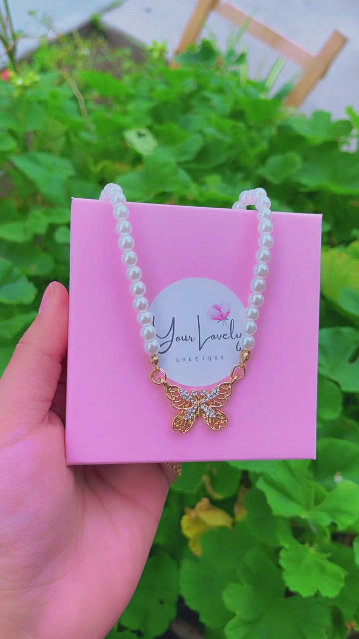 Sweet Pearl Necklace