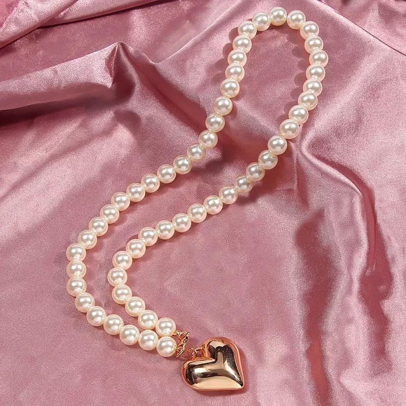 Sweet Pearl Necklace