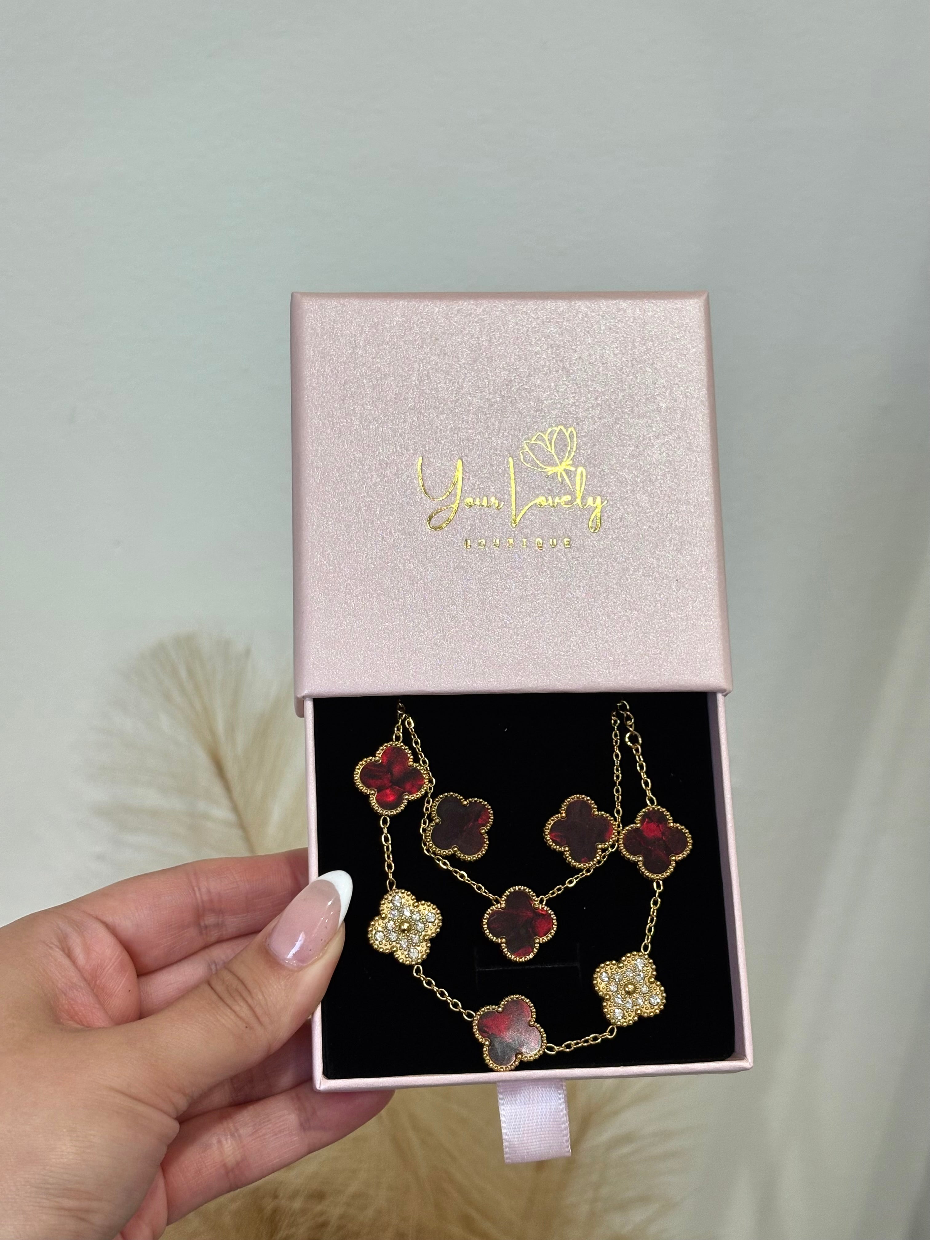Red & Gold Clover Set